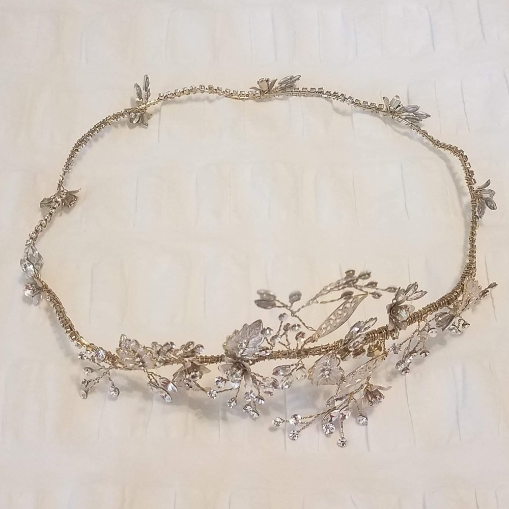 Gold Floral Headpiece - Picture 14 of 14
